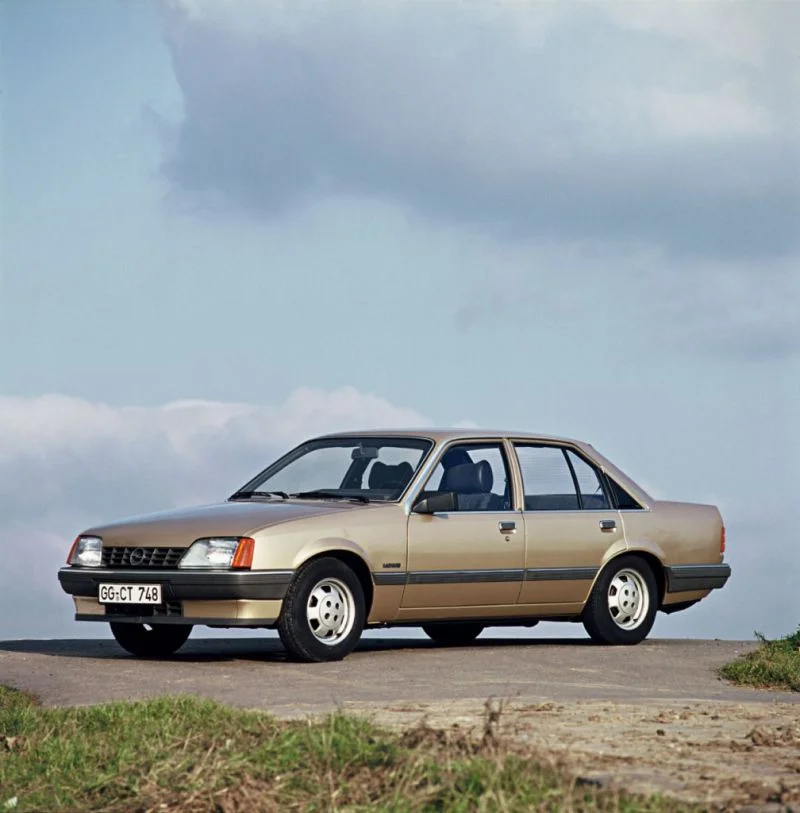 Opel Rekord 1.8 (75 Hp)1982 - 1986 thumbnail 2