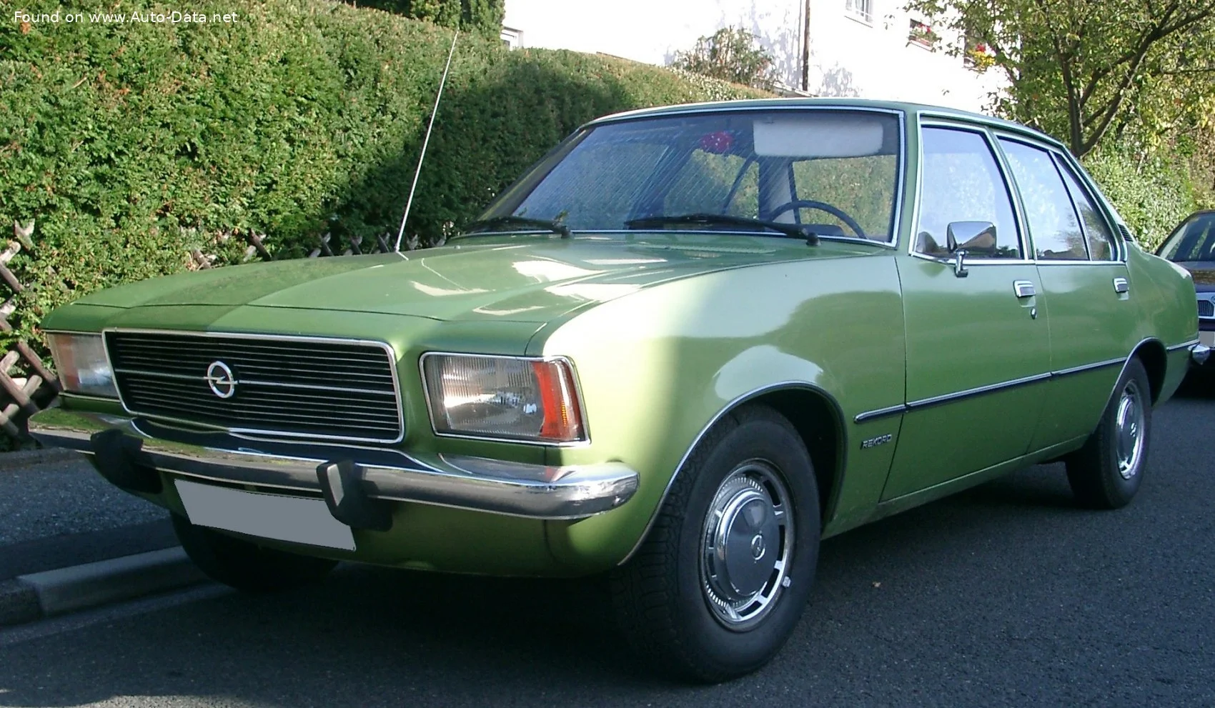 Opel Rekord 1.7 (60 Hp)1975 - 1977 thumbnail 3
