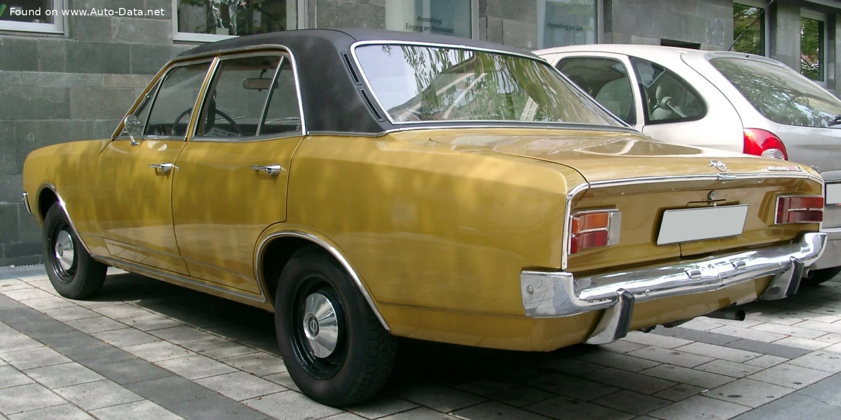 Opel Rekord 1.5 (58 Hp) Manual 3-speed1966 - 1969 thumbnail 4