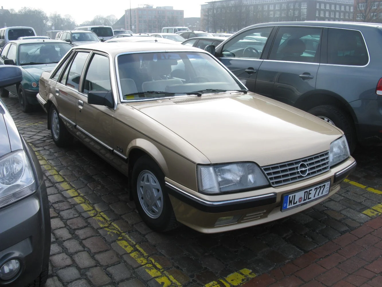 Opel Senator 2.0 E (110 Hp)1982 - 1984 thumbnail 2