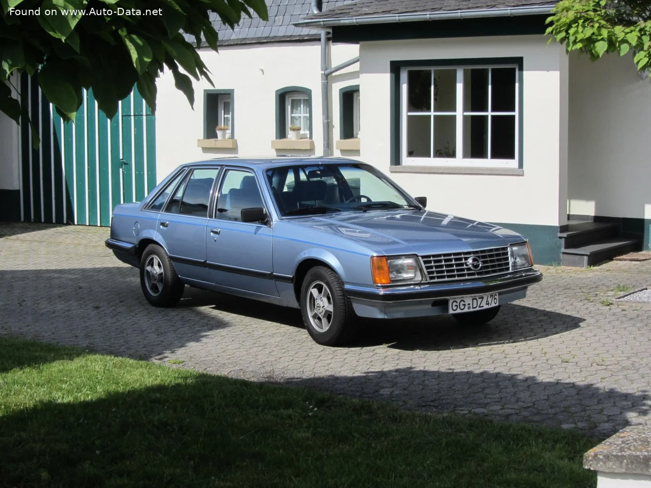 Opel Senator 2.5 (115 Hp)1978 - 1980 thumbnail 3