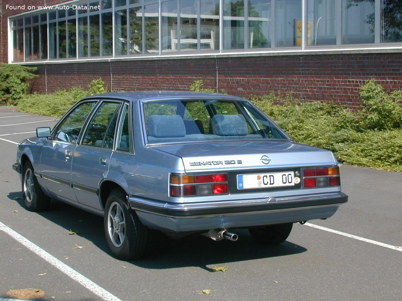 Opel Senator 2.5 (115 Hp)1978 - 1980 thumbnail 5