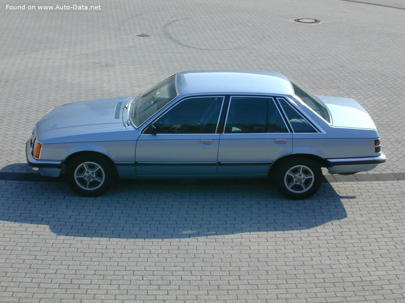 Opel Senator 2.5 (115 Hp)1978 - 1980 thumbnail 7