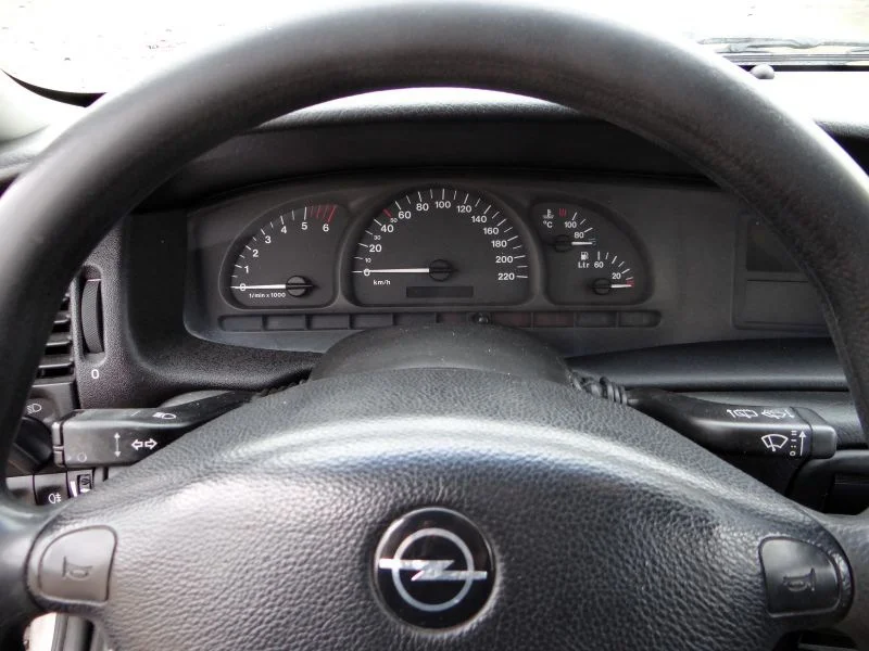 Opel Vectra 1.6i 16V (101 Hp)1999 - 2000 thumbnail 6
