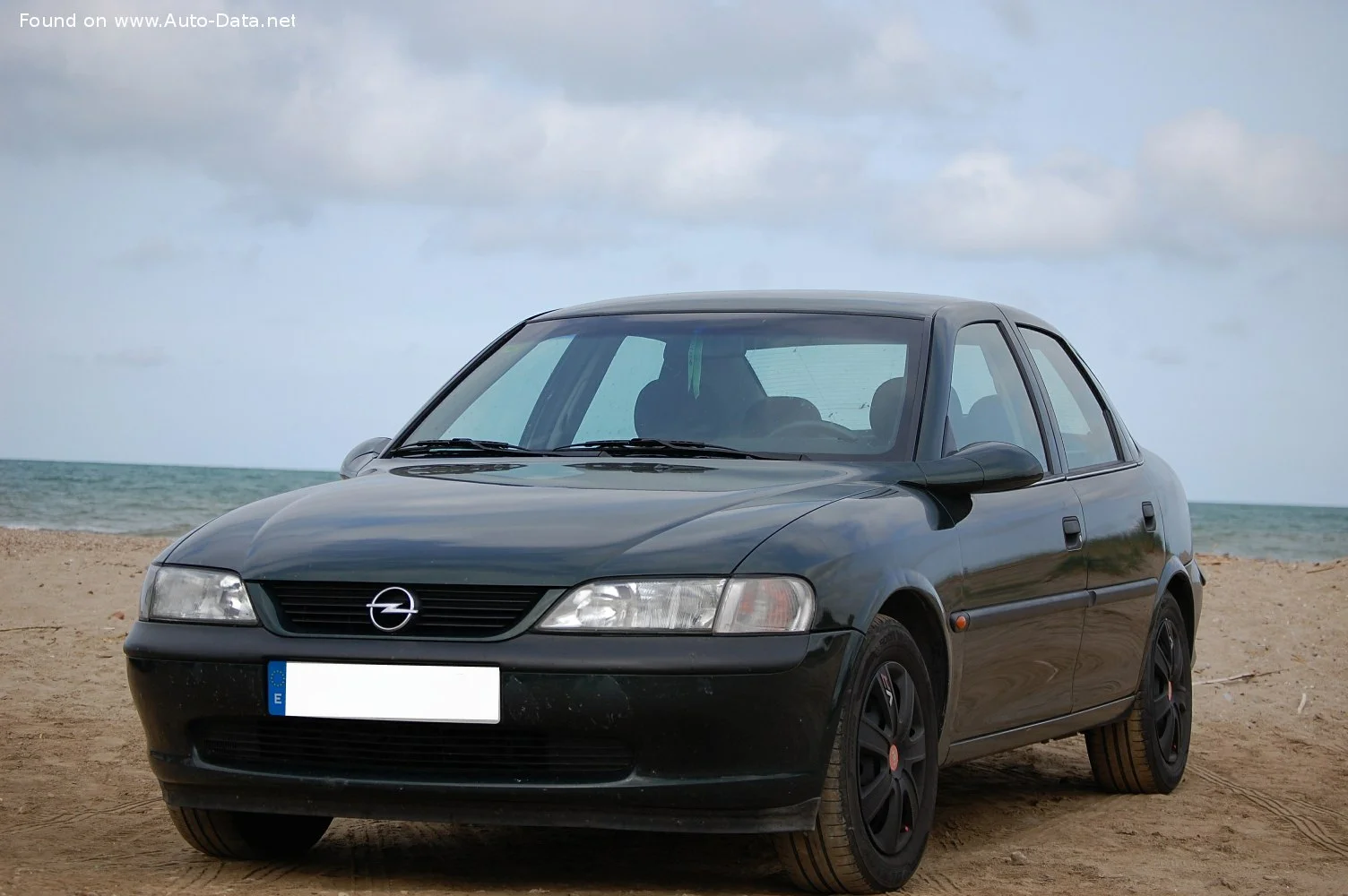 Opel Vectra 1.6i 16V (100 Hp)1995 - 1998 thumbnail 3