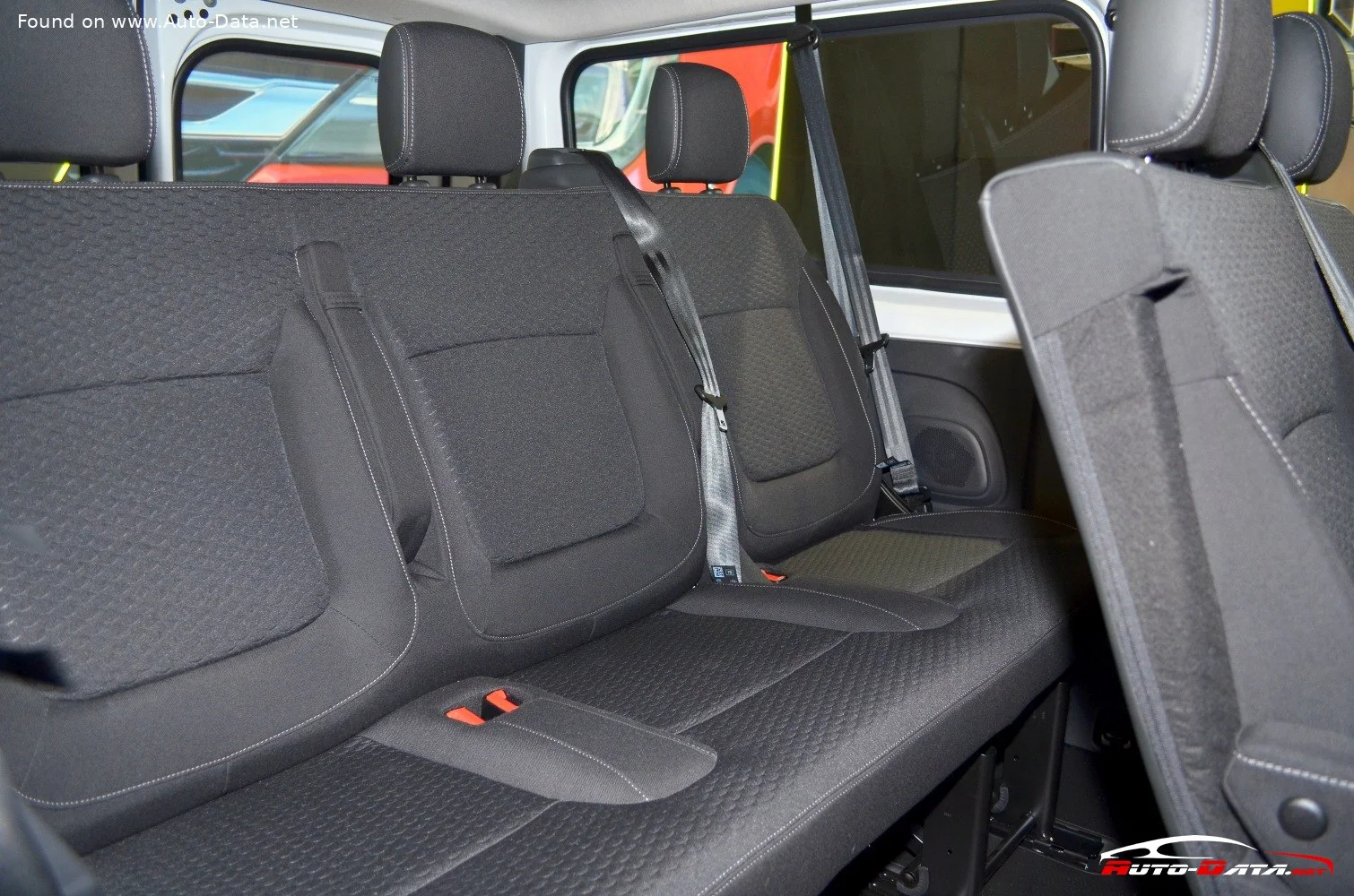 Opel Vivaro 1.6 CDTI (116 Hp)2014 - 2016 thumbnail 5
