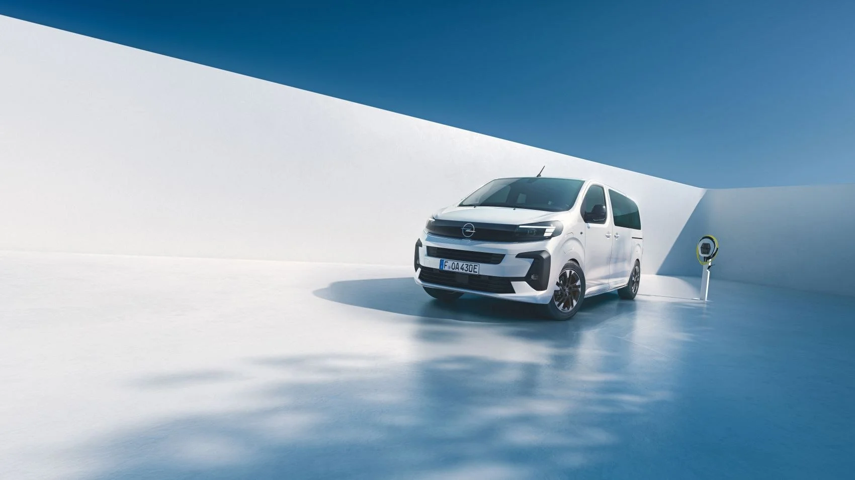 Opel Zafira Life 50 kWh (136 Hp) Electric2024 - - 1