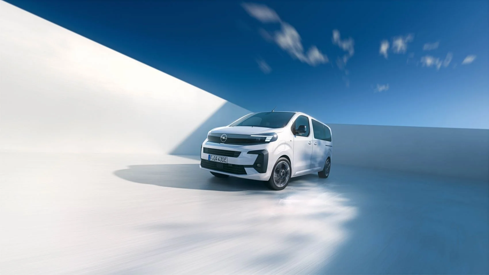 Opel Zafira Life 50 kWh (136 Hp) Electric2024 - thumbnail 3