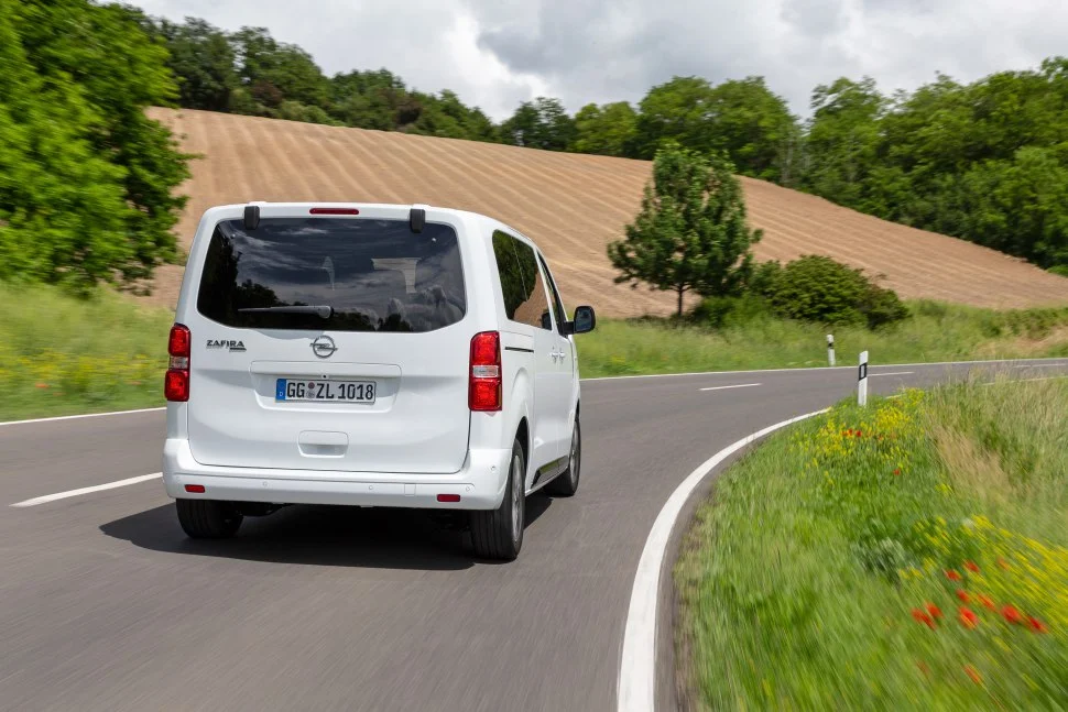 Opel Zafira Life 1.5d (120 Hp)2019 - 2021 thumbnail 2