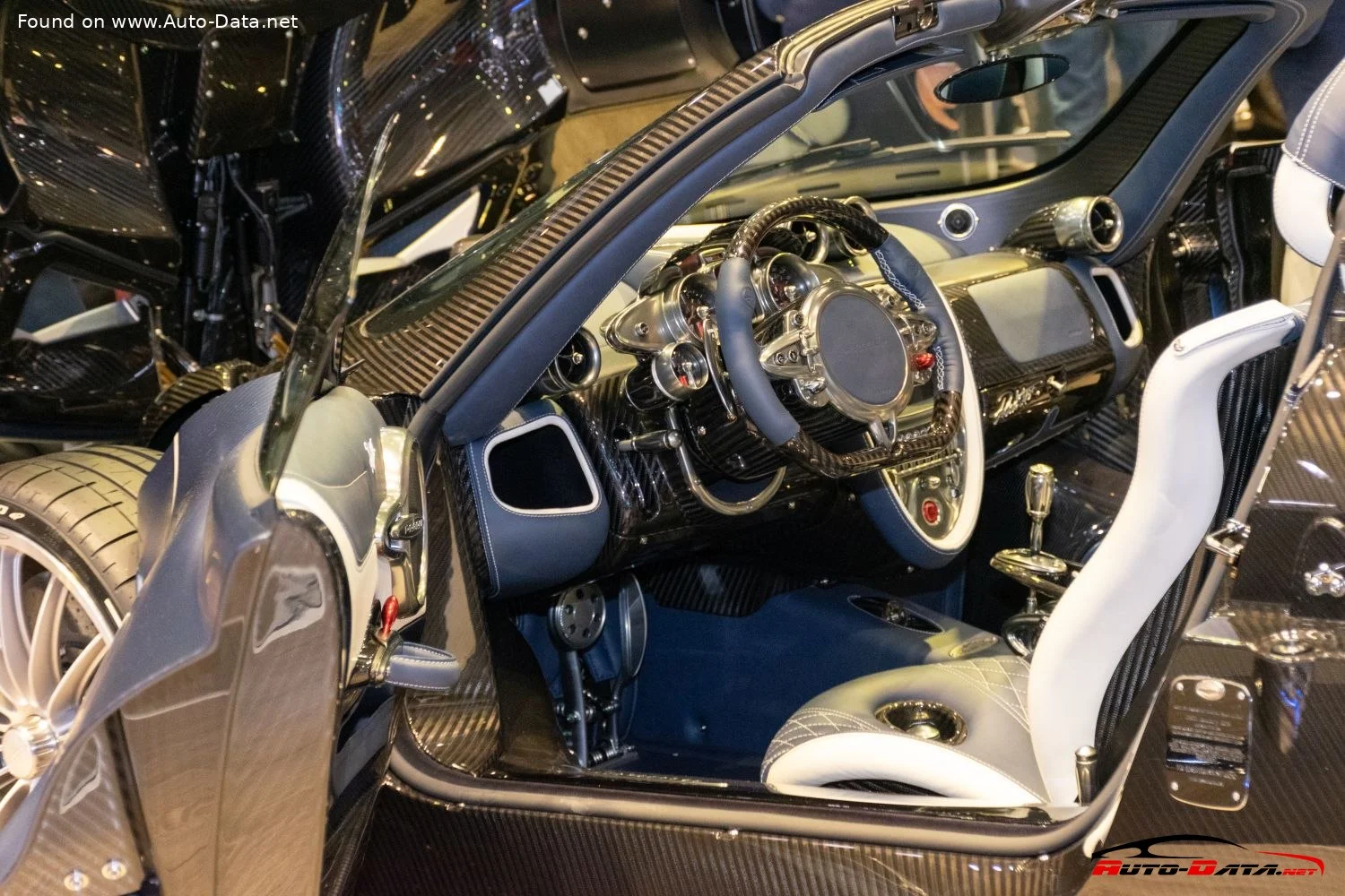 Pagani Huayra 6.0 V12 (764 Hp) Automatic2017 - 2019 thumbnail 14