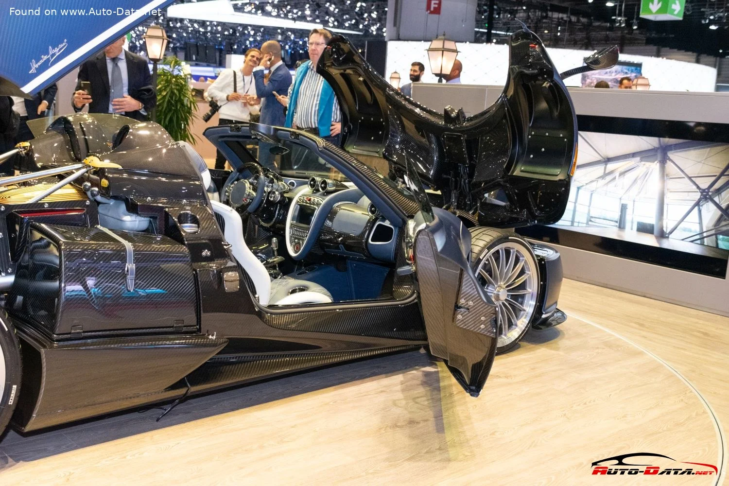 Pagani Huayra 6.0 V12 (764 Hp) Automatic2017 - 2019 thumbnail 9