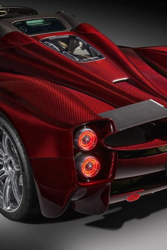 Pagani Utopia 6.0 V12 (864 Hp)2024 - thumbnail 16