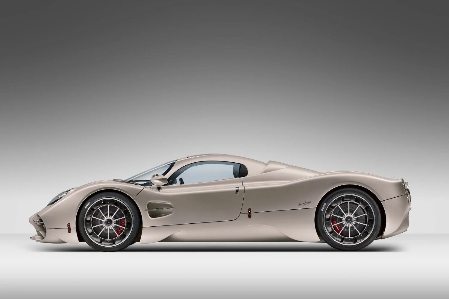 Pagani Utopia 6.0 V12 (864 Hp)2022 - thumbnail 2