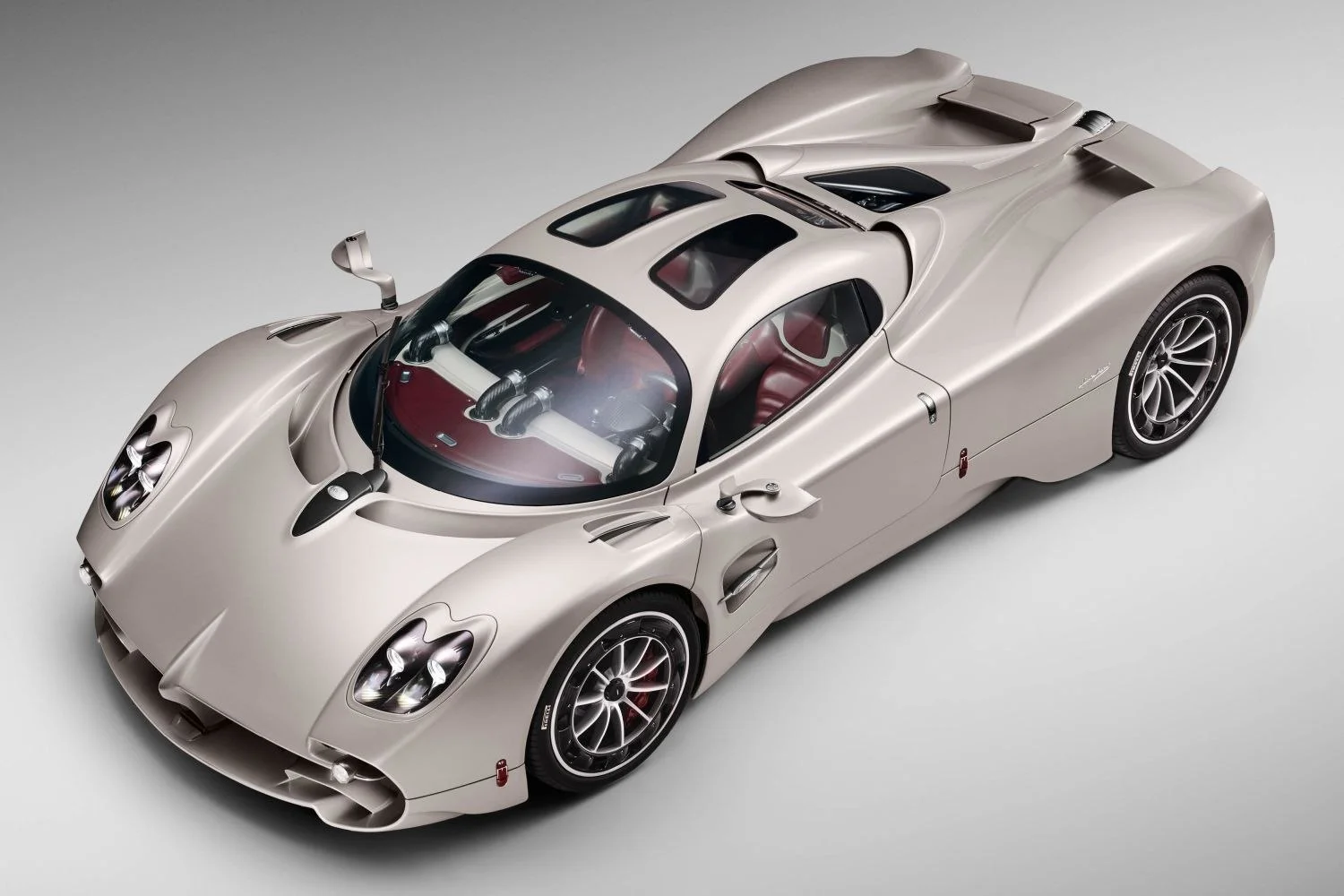 Pagani Utopia 6.0 V12 (864 Hp)2022 - thumbnail 4