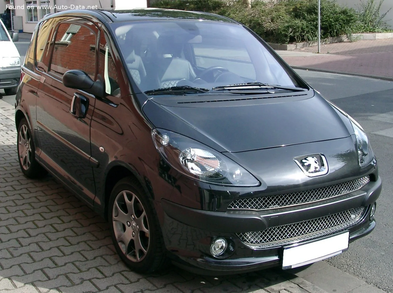 Peugeot 1007 1.4 16V (90 Hp)2005 - 2007 thumbnail 3