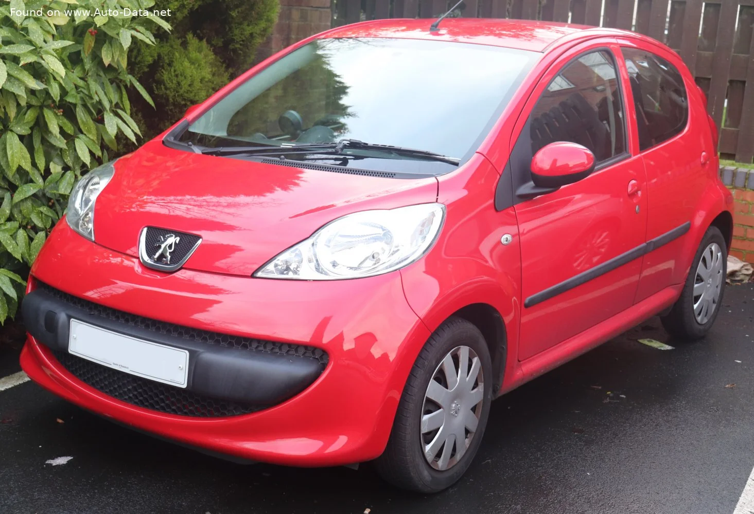 Peugeot 107 1.0 (68 Hp)2005 - 2008 - 1
