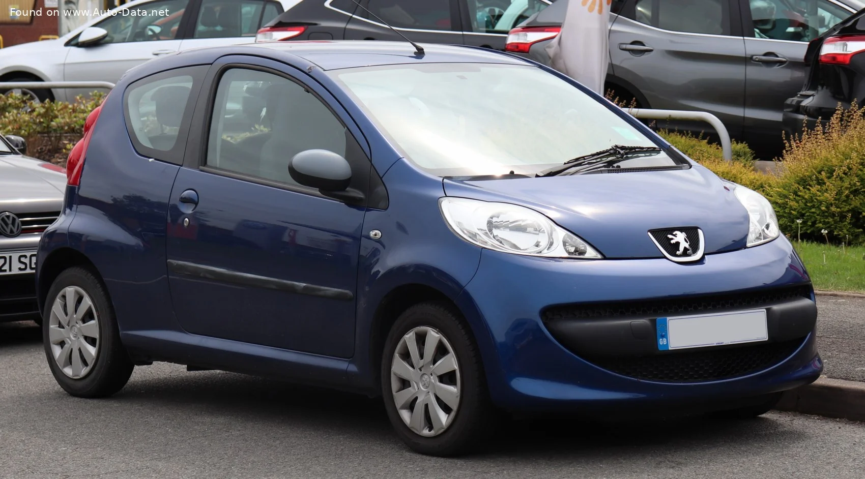 Peugeot 107 1.0 (68 Hp)2005 - 2008 thumbnail 3