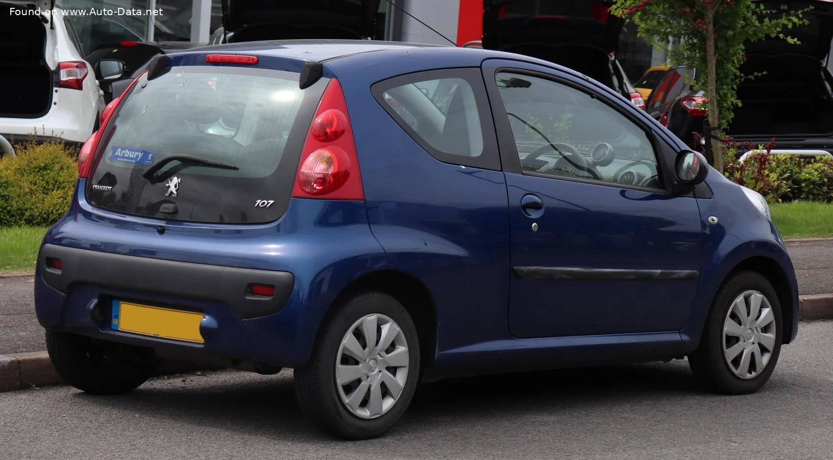 Peugeot 107 1.0 (68 Hp)2005 - 2008 thumbnail 4