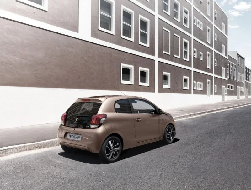 Peugeot 108 1.0i (72 Hp)2018 - thumbnail 4