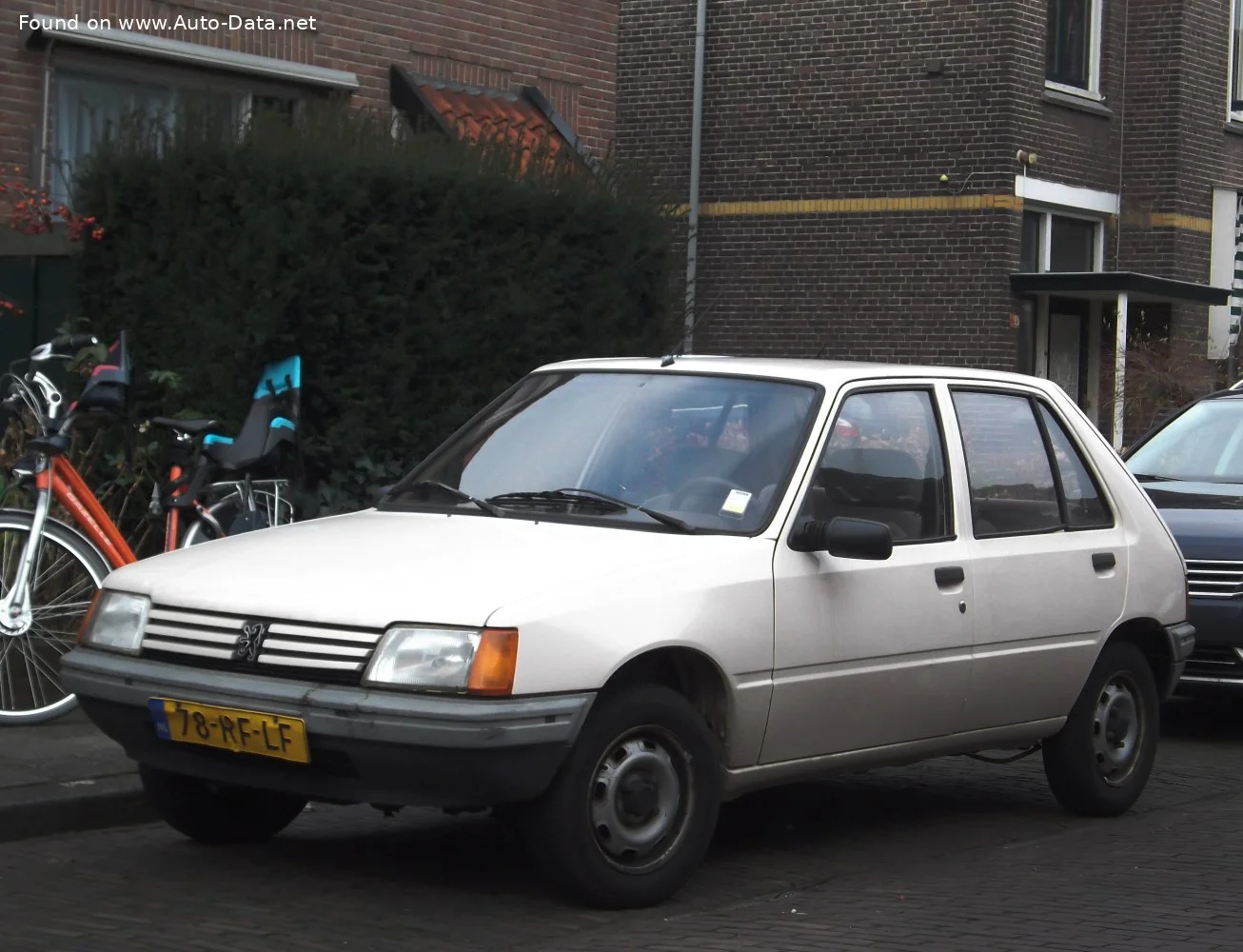 Peugeot 205 1.0 (45 Hp)1983 - 1987 thumbnail 2