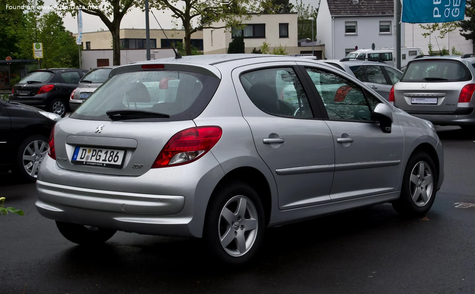 Peugeot 207 1.4 (73 Hp)2009 - 2012 thumbnail 2