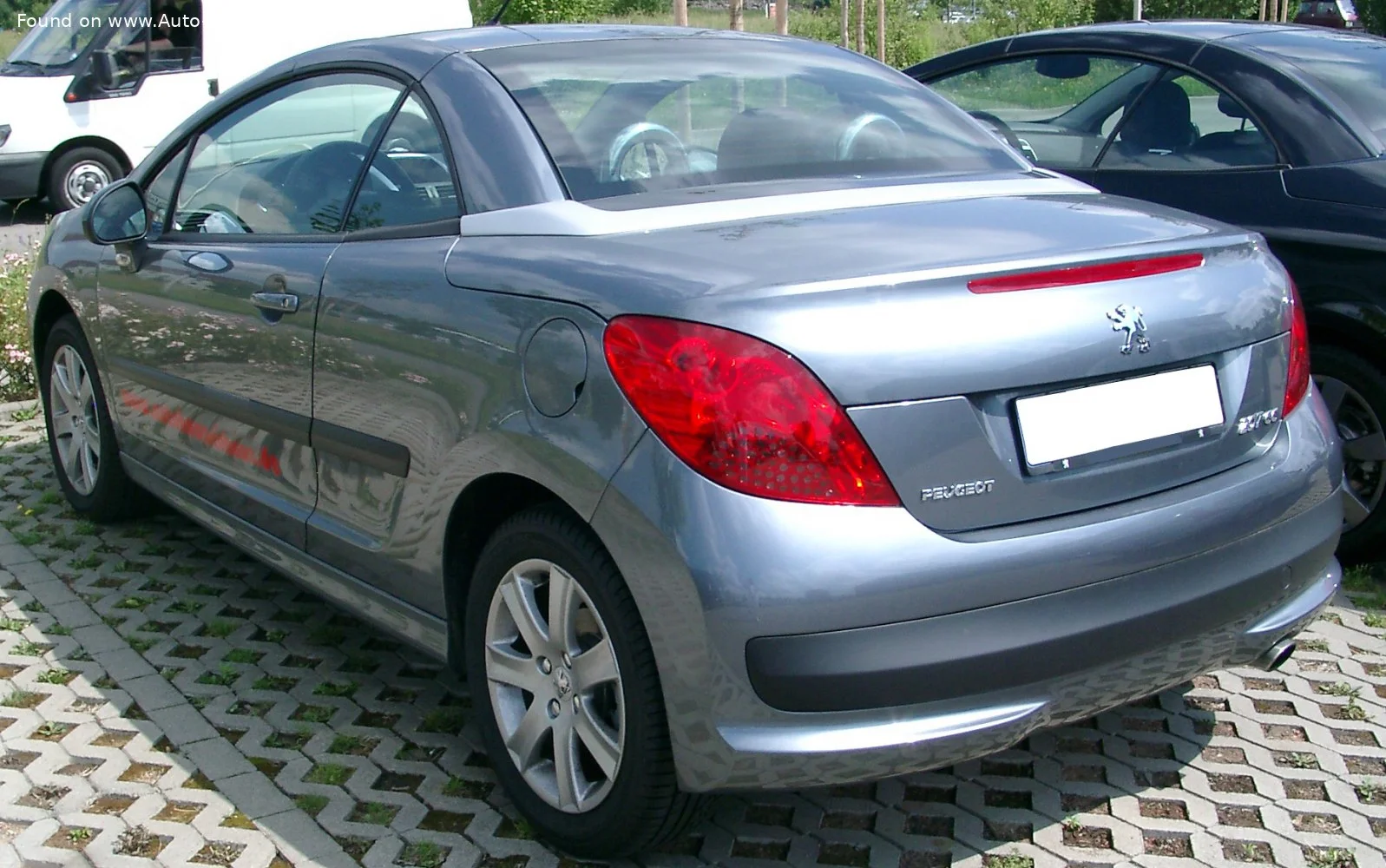 Peugeot 207 1.6 HDi (109 Hp)2006 - 2009 thumbnail 2