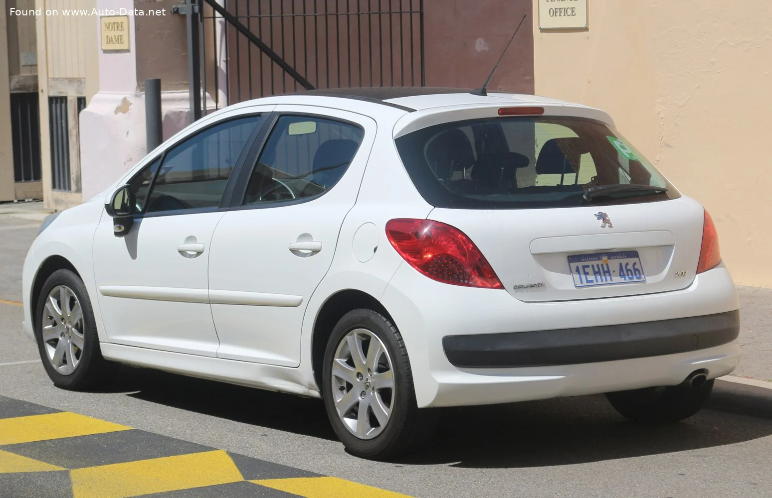 Peugeot 207 1.4 HDi (70 Hp)2008 - 2009 thumbnail 4