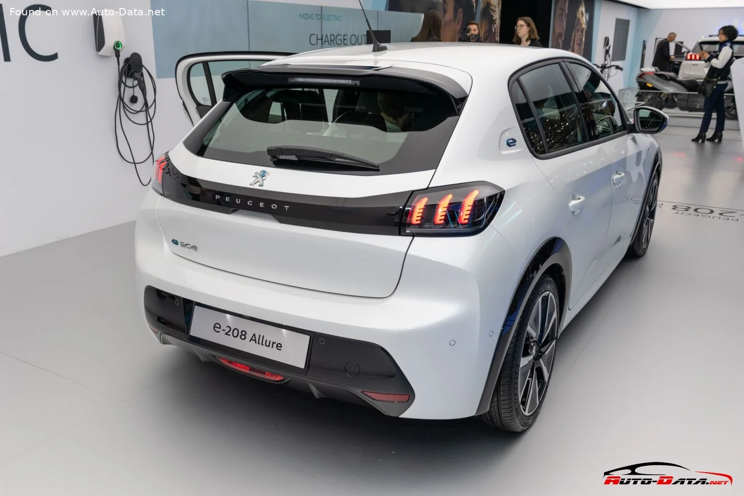 Peugeot 208 1.2 PureTech (130 Hp) Stop&Start Automatic2019 - 2023 thumbnail 2