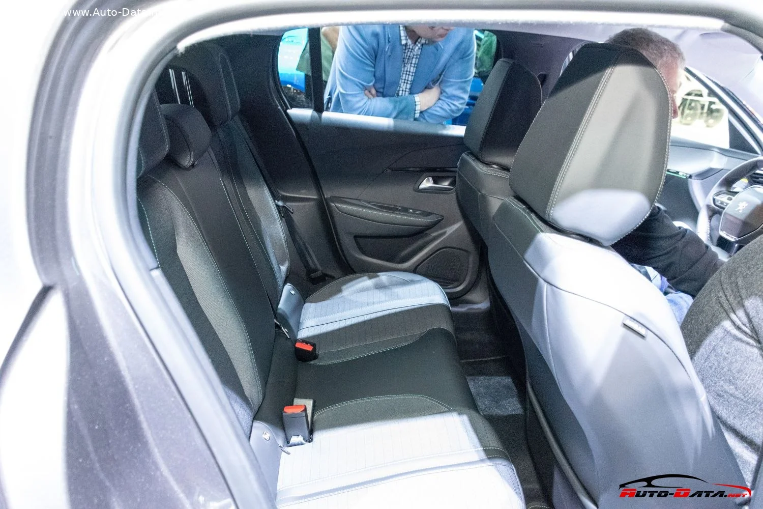Peugeot 208 1.2 PureTech (130 Hp) Stop&Start Automatic2019 - 2023 thumbnail 17