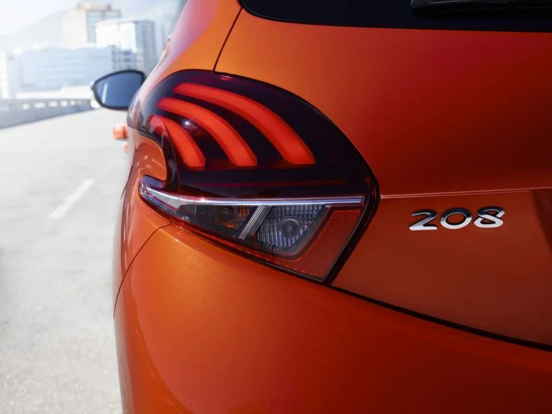Peugeot 208 1.0 PureTech (68 Hp)2015 - 2016 thumbnail 18