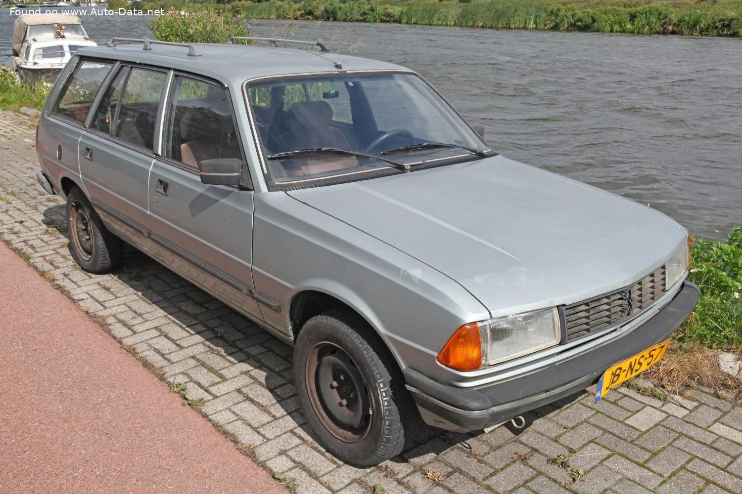 Peugeot 305 1.3 (60 Hp)1982 - 1986 thumbnail 2