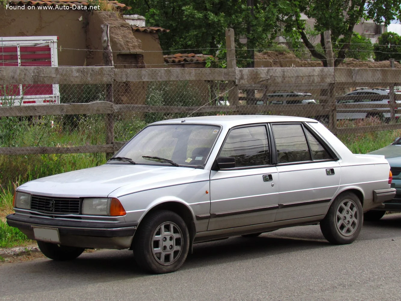 Peugeot 305 1.3 (60 Hp)1982 - 1985 thumbnail 2