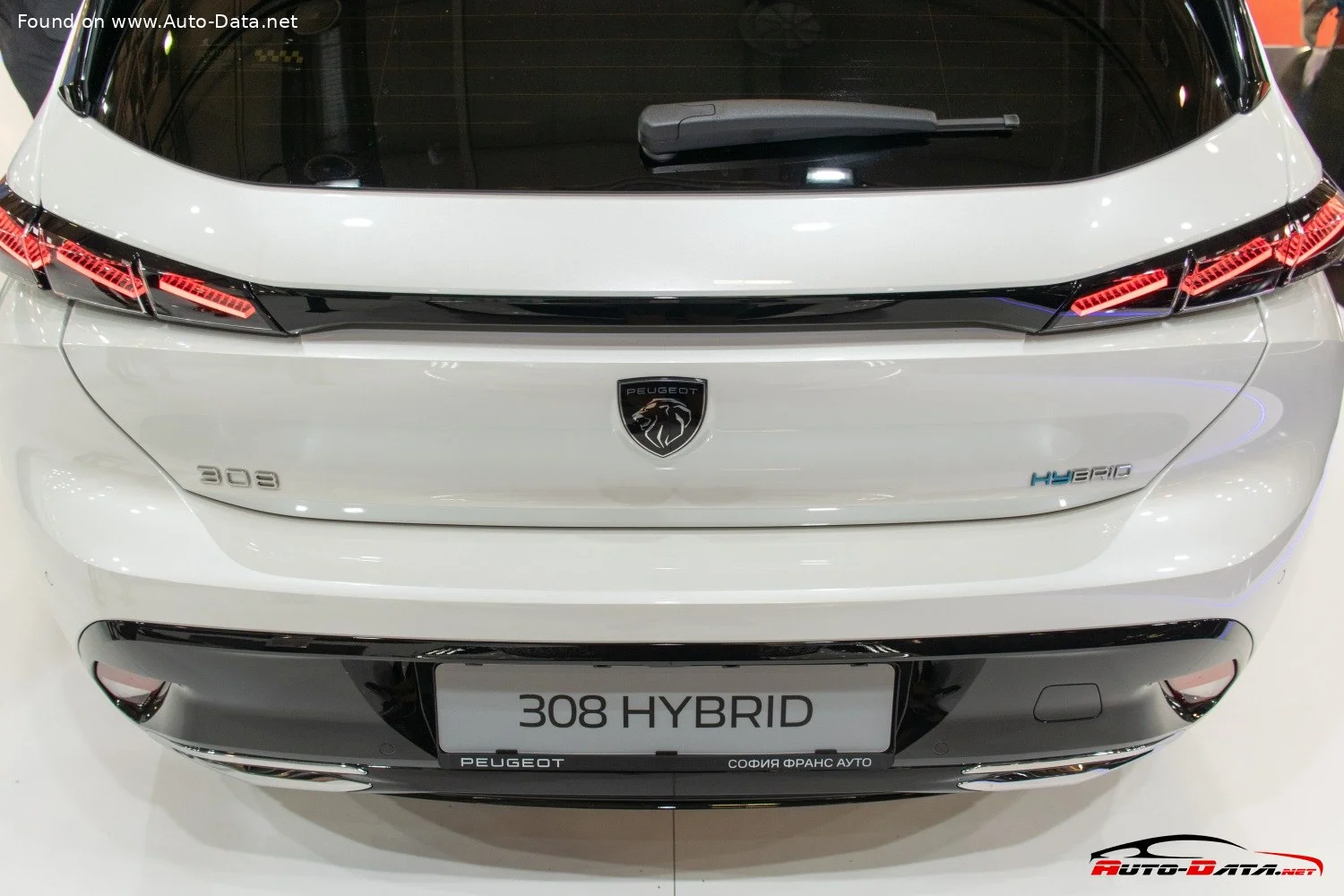 Peugeot 308 1.2 (136 Hp) Mild Hybrid e-DCS2023 - 2025 thumbnail 16