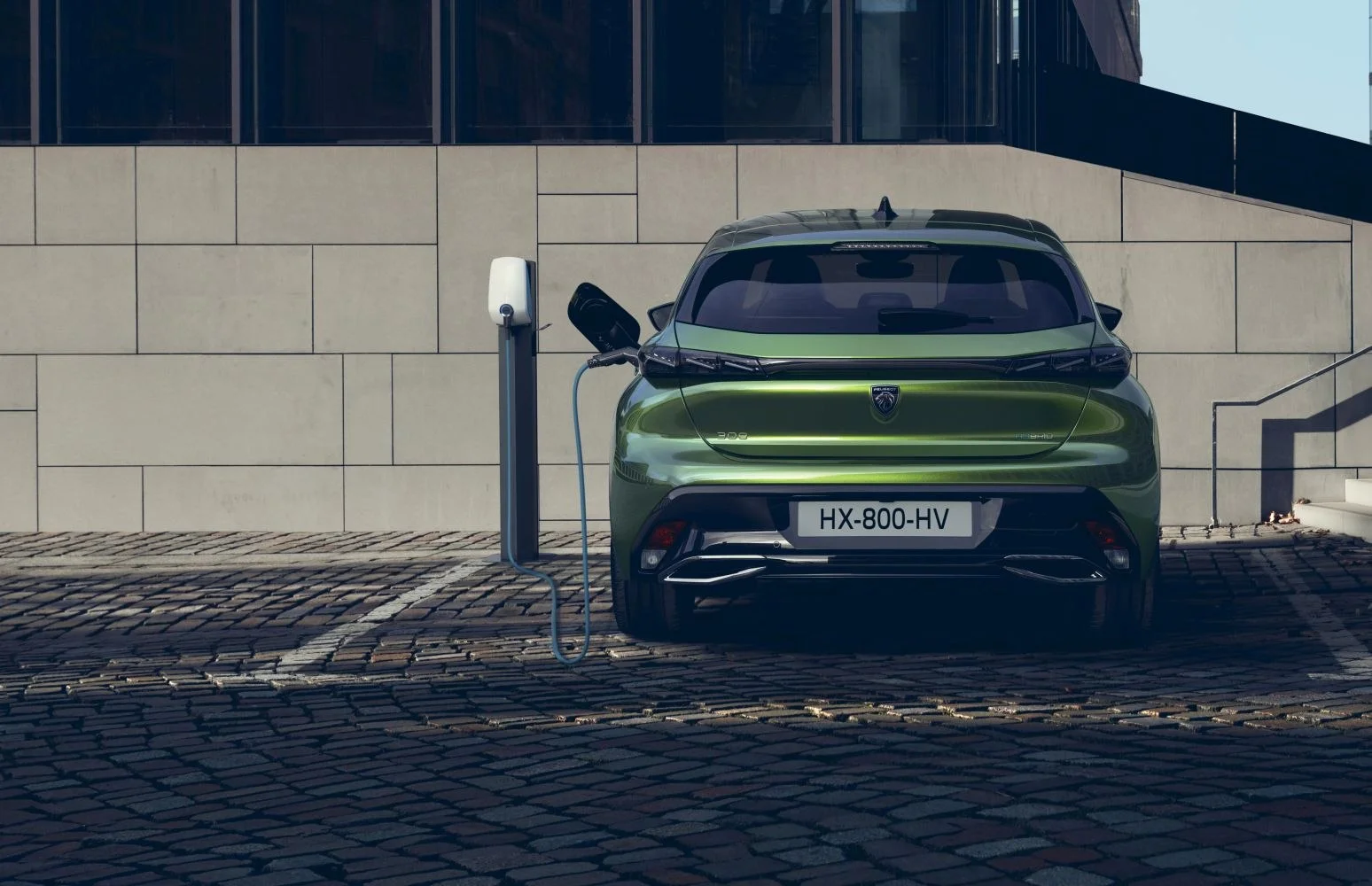 Peugeot 308 1.2 (136 Hp) Mild Hybrid e-DCS2023 - 2025 thumbnail 6