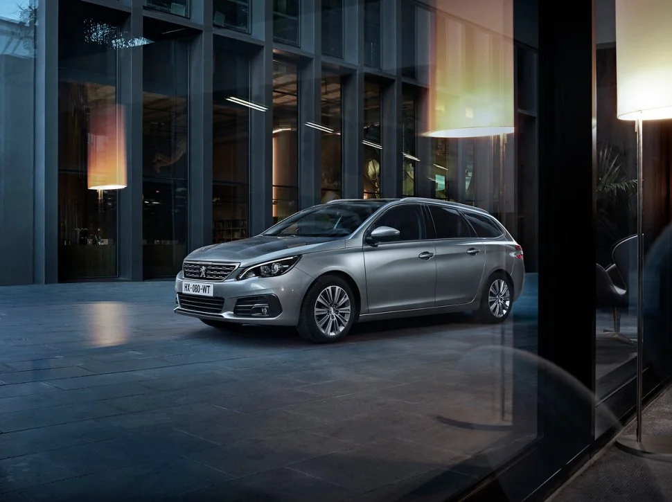 Peugeot 308 1.2 PureTech (110 Hp)2017 - 2018 thumbnail 4