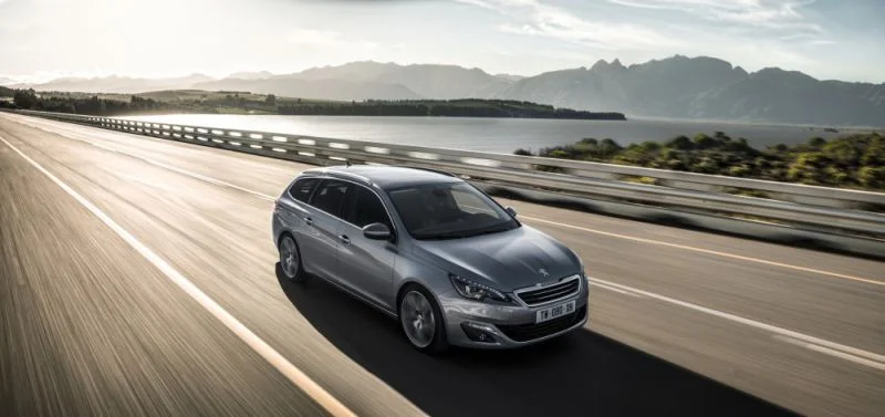 Peugeot 308 1.2 PureTech (110 Hp)2014 - 2017 thumbnail 11
