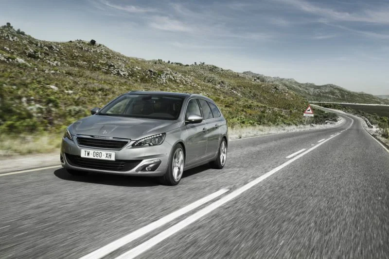 Peugeot 308 1.2 PureTech (110 Hp)2014 - 2017 thumbnail 12