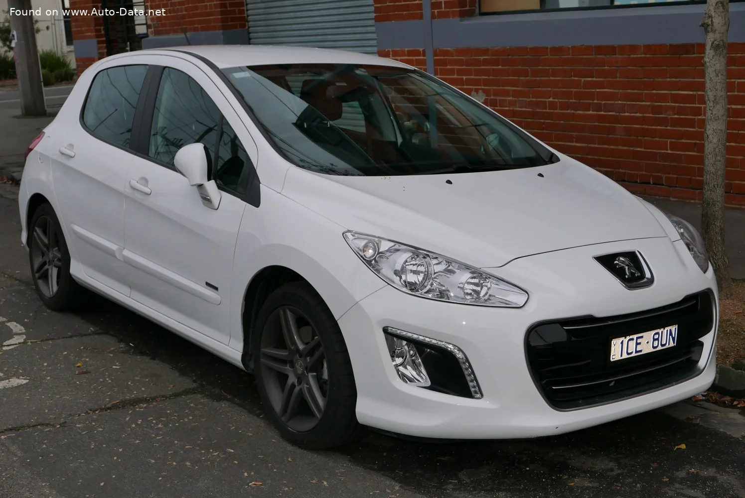 Peugeot 308 1.4 16V VTi (98 Hp)2011 - 2013 thumbnail 3