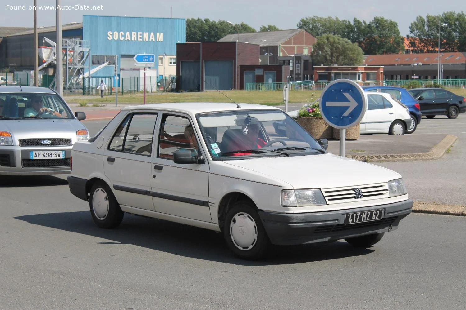 Peugeot 309 1.1 (54 Hp)1985 - 1989 thumbnail 2