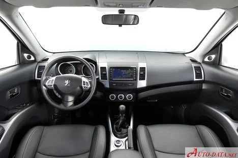 Peugeot 4007 2.2 TD (156 Hp)2007 - 2009 thumbnail 10
