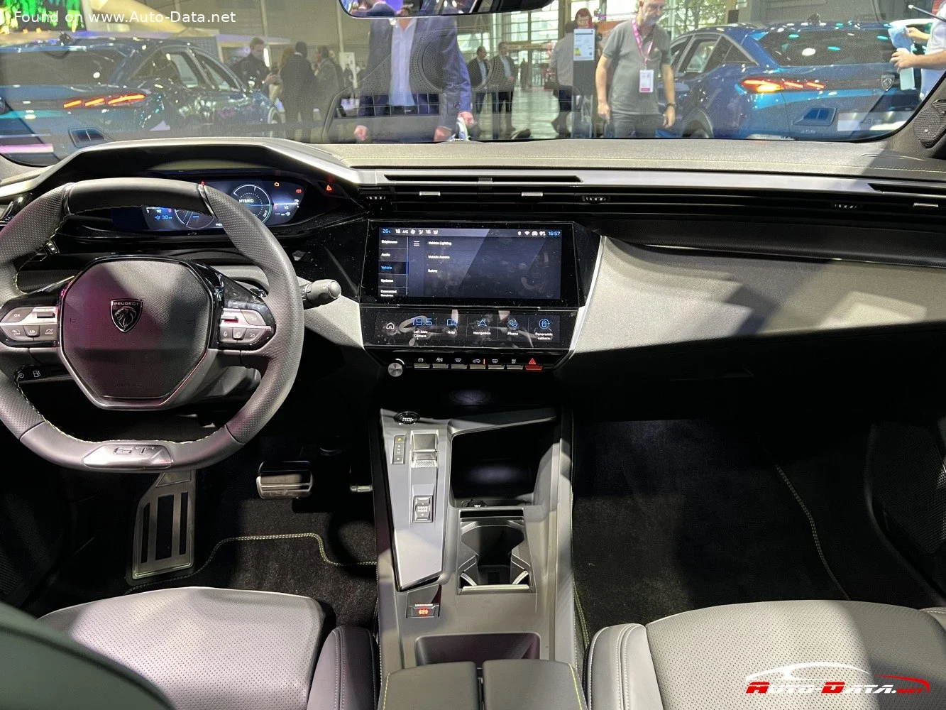 Peugeot 408 (crossover) 1.2 (136 Hp) Mild Hybrid e-DCS2023 - 2025 thumbnail 15