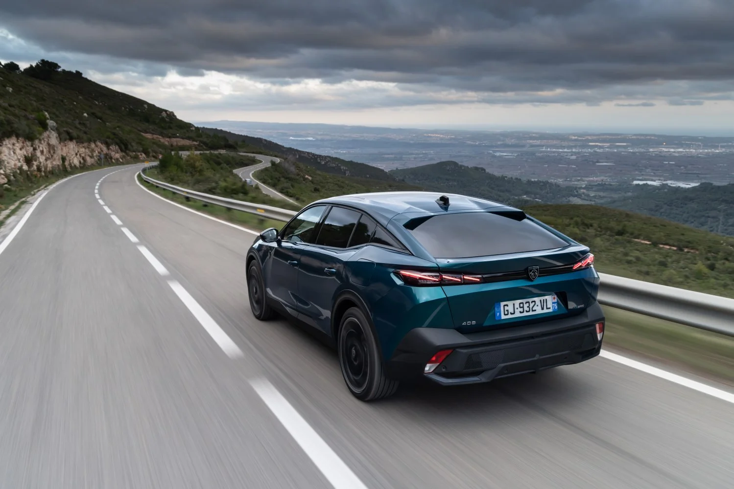 Peugeot 408 (crossover) 1.2 (136 Hp) Mild Hybrid e-DCS2023 - 2025 thumbnail 3