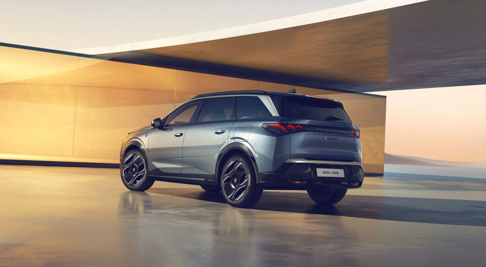 Peugeot 5008 1.2 (136 Hp) Mild Hybrid e-DCS2024 - 2025 thumbnail 2