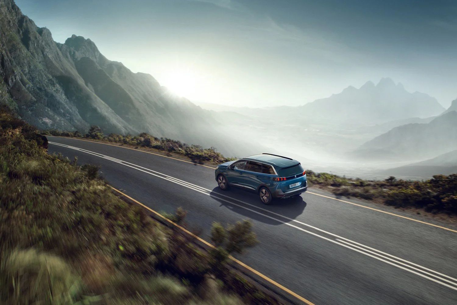 Peugeot 5008 1.2 (136 Hp) Hybrid e-DCS62023 - 2024 thumbnail 7