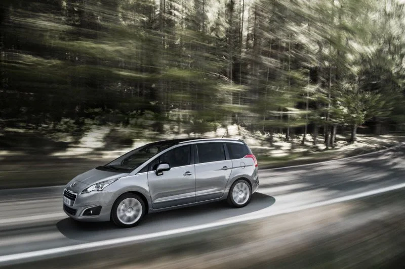 Peugeot 5008 1.2 PureTech (130 Hp)2014 - 2017 thumbnail 17