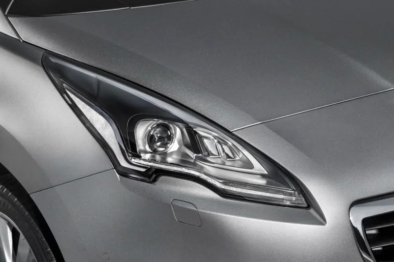 Peugeot 5008 1.2 PureTech (130 Hp)2014 - 2017 thumbnail 6