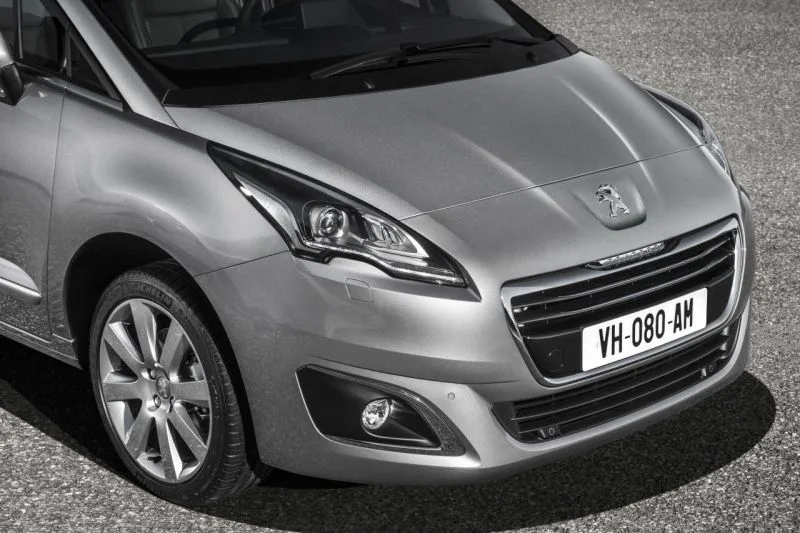 Peugeot 5008 1.2 PureTech (130 Hp)2014 - 2017 thumbnail 8