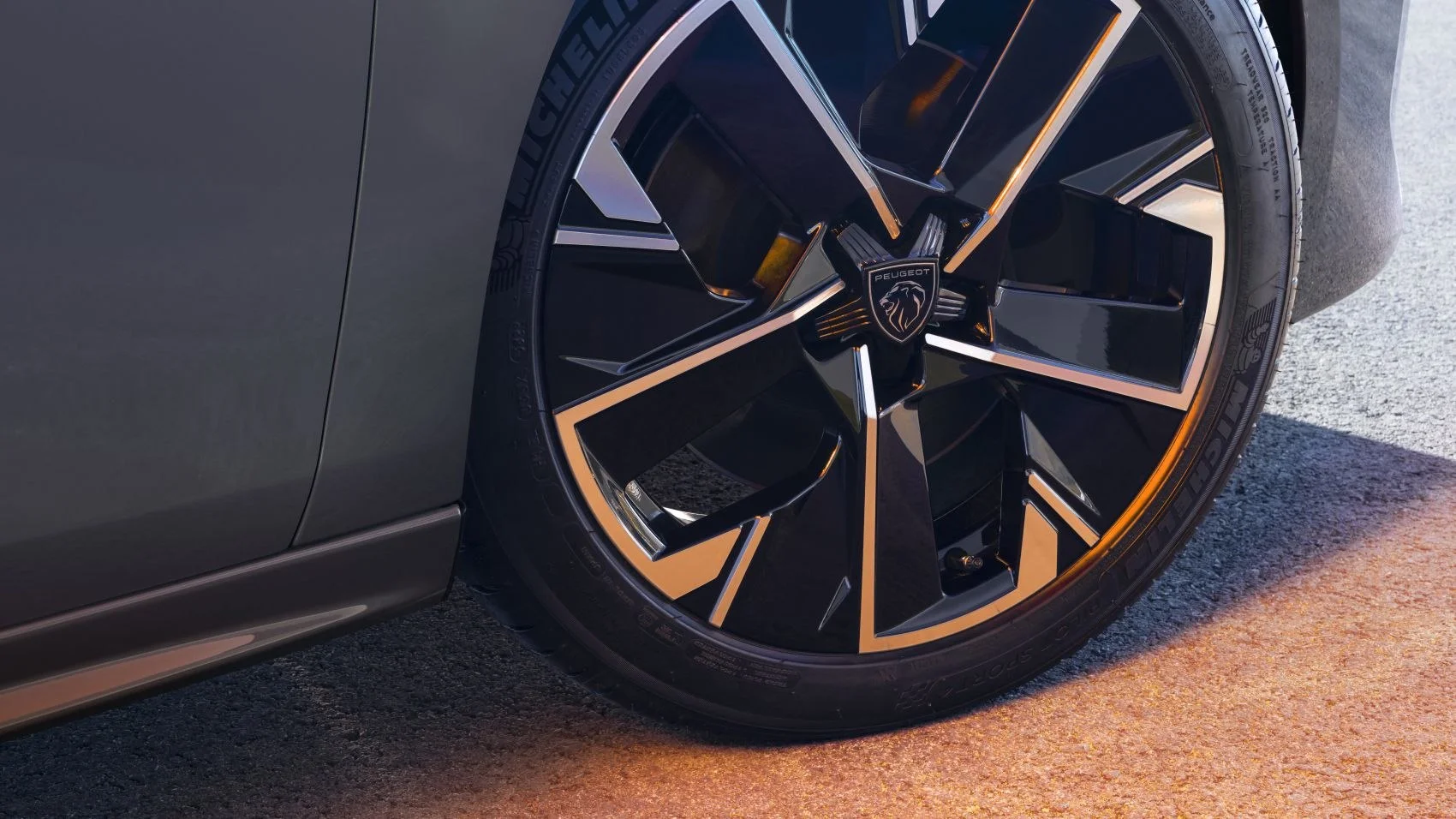 Peugeot 508 1.2 PureTech (130 Hp) EAT82023 - 2024 thumbnail 14