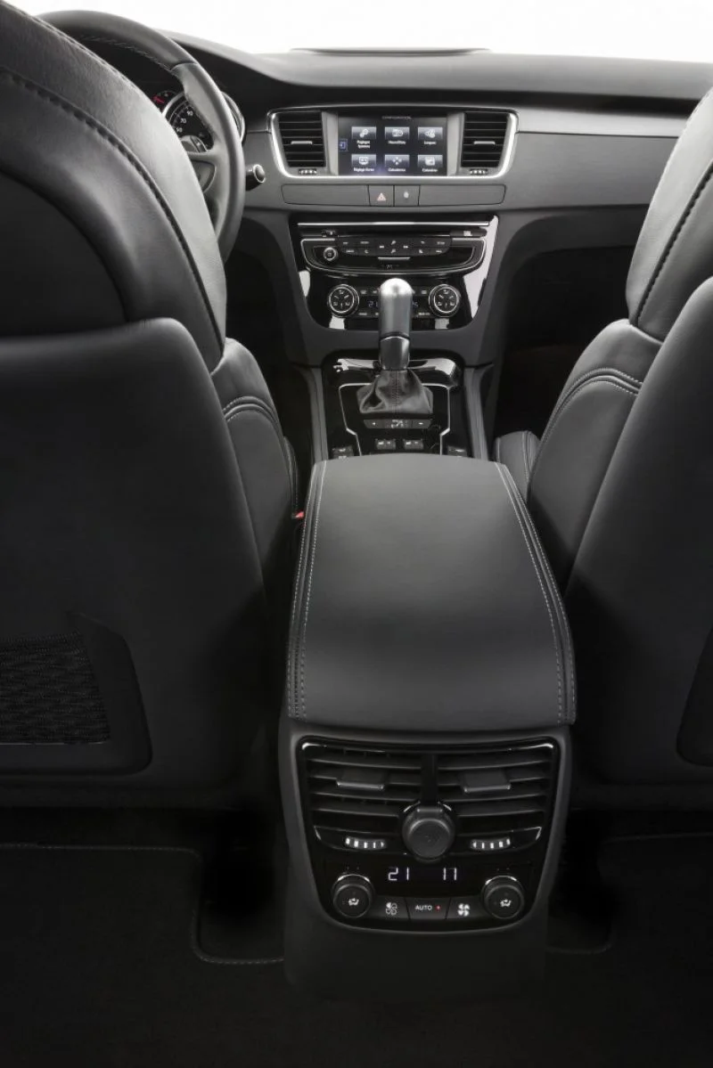 Peugeot 508 1.6 BlueHDI (120 Hp)2015 - 2018 thumbnail 12