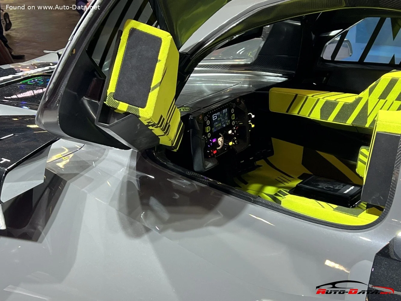 Peugeot 9x8 2.6 Bi-turbo V6 (680 Hp) Hybrid 4WD Automatic2021 - 2021 thumbnail 6